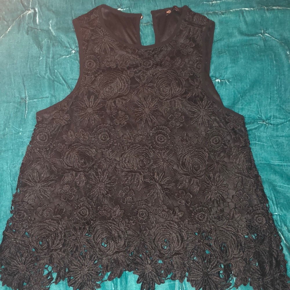 black lace beauty 🌙